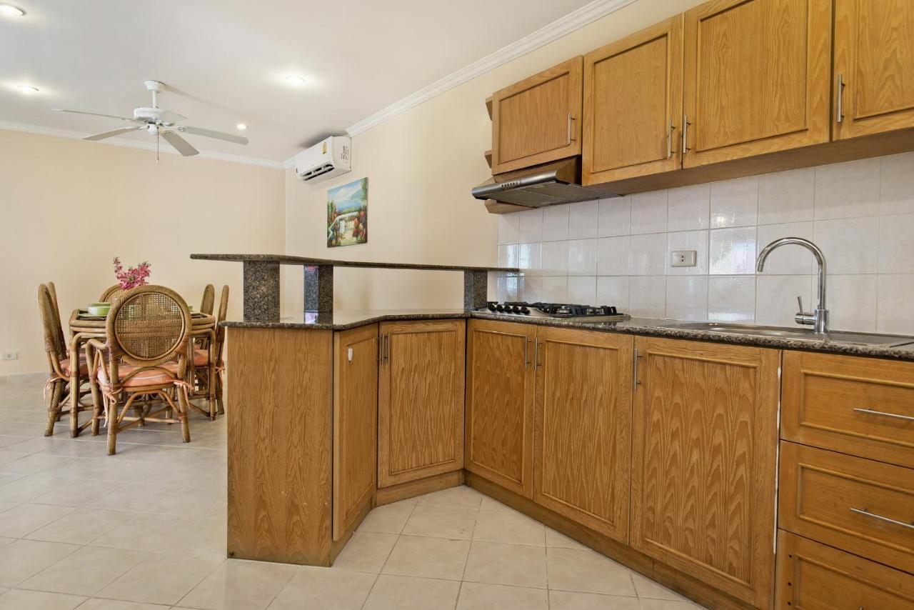Butterfly Garden Boutique Residences Large Luxury Apts And Villas A Lifetsyle Destination By Neang, Everything You Need All Right Here 1-3 Bedrooms 110 To 190 Sq Mtrs, 2 Full Bathrooms, Rain Shower, Spa Bath, Bbq, Free Wifi, Staff 24-7, Close To Beac 芭達亞 外观 照片