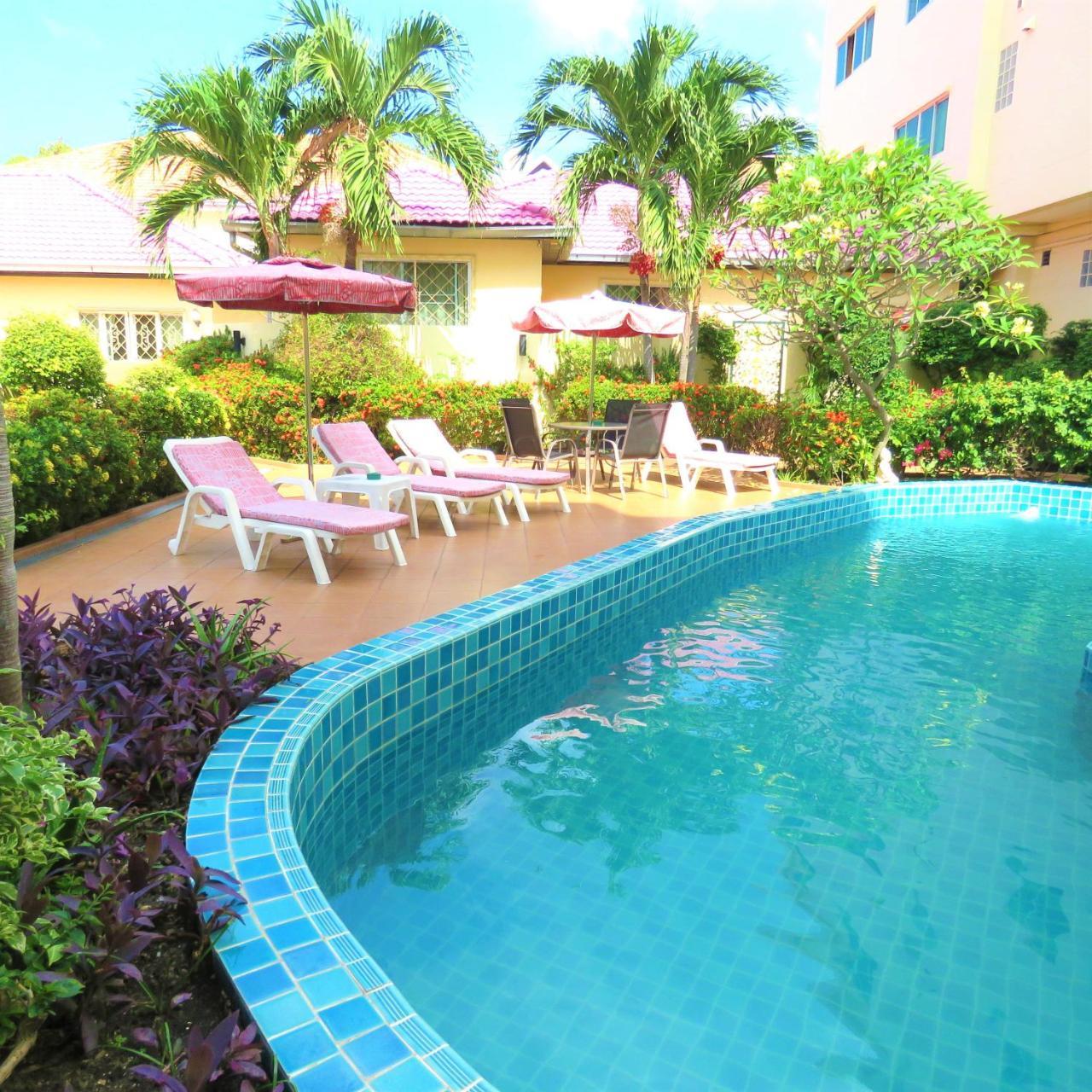 Butterfly Garden Boutique Residences Large Luxury Apts And Villas A Lifetsyle Destination By Neang, Everything You Need All Right Here 1-3 Bedrooms 110 To 190 Sq Mtrs, 2 Full Bathrooms, Rain Shower, Spa Bath, Bbq, Free Wifi, Staff 24-7, Close To Beac 芭達亞 外观 照片